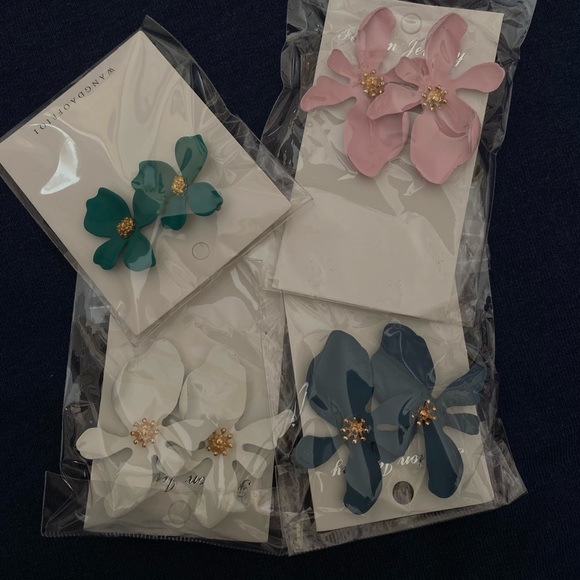 mystery earring style bundle! - Picture 6 of 8